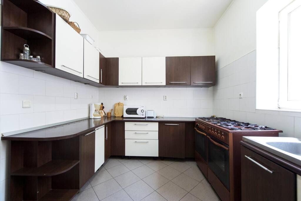 בוסטאני Vila Bradet מראה חיצוני תמונה